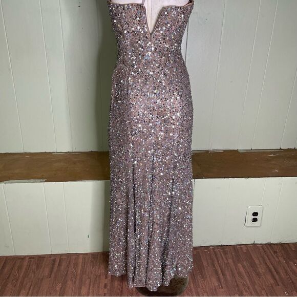 BG Haute silver all over sequin strapless evening prom gown size 2 - Picture 6 of 16
